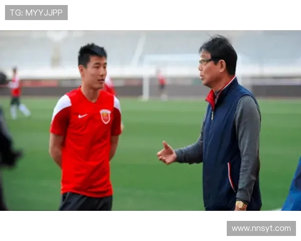 王钰栋晒舞庆祝内马尔点赞称赞